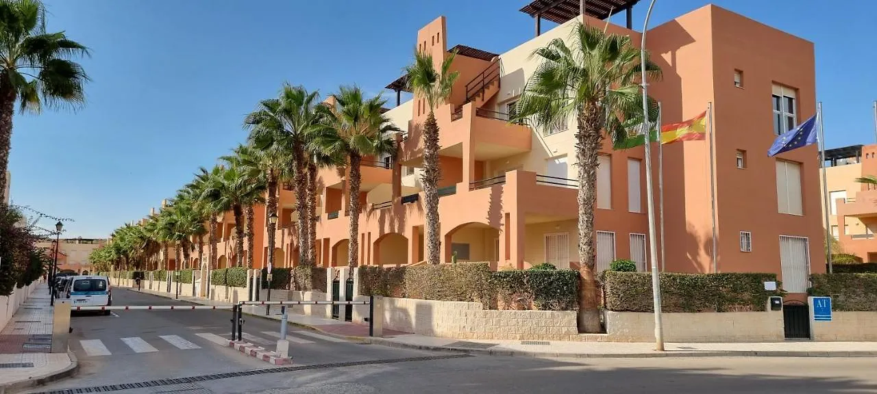 شقة Homes Of Spain, Apartamentos Paraiso Vera Playa, Ed Tahiti, Atico B De 2 Dormitorios Con Piscina Privada En Solarium Y Barbacoa, Pie De Playa Playas de Vera إسبانيا