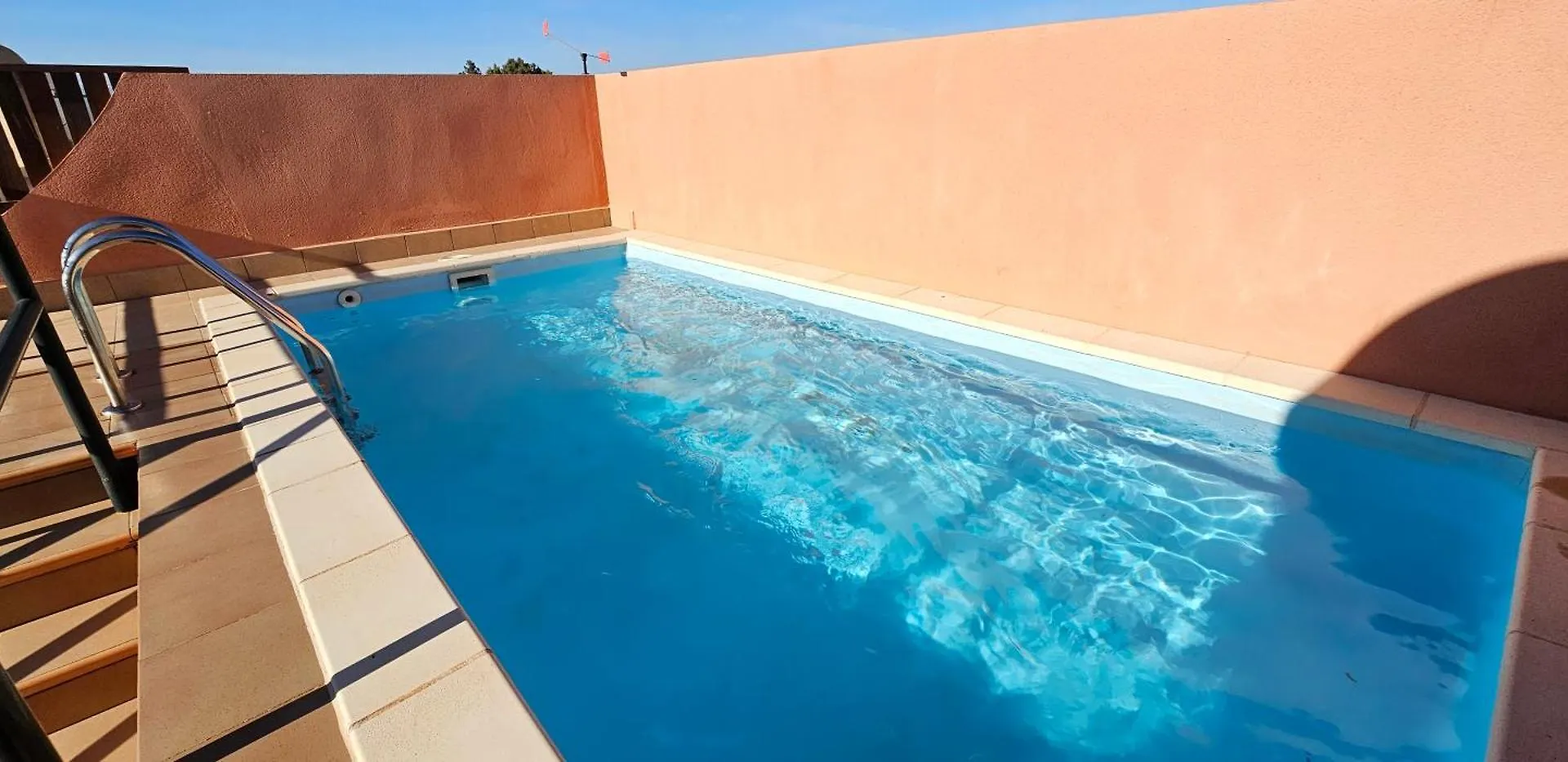 Homes Of Spain, Apartamentos Paraiso Vera Playa, Ed Tahiti, Atico B De 2 Dormitorios Con Piscina Privada En Solarium Y Barbacoa, Pie De Playa Playas de Vera 0*,  إسبانيا