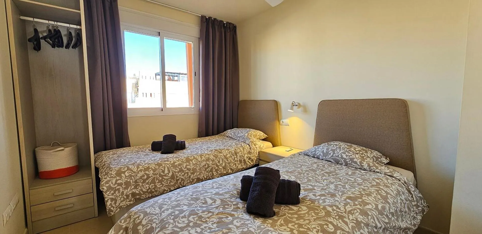 Homes Of Spain, Apartamentos Paraiso Vera Playa, Ed Tahiti, Atico B De 2 Dormitorios Con Piscina Privada En Solarium Y Barbacoa, Pie De Playa Playas de Vera